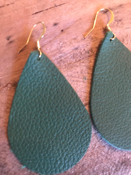 emerald-green-teardrop-leather-earrings