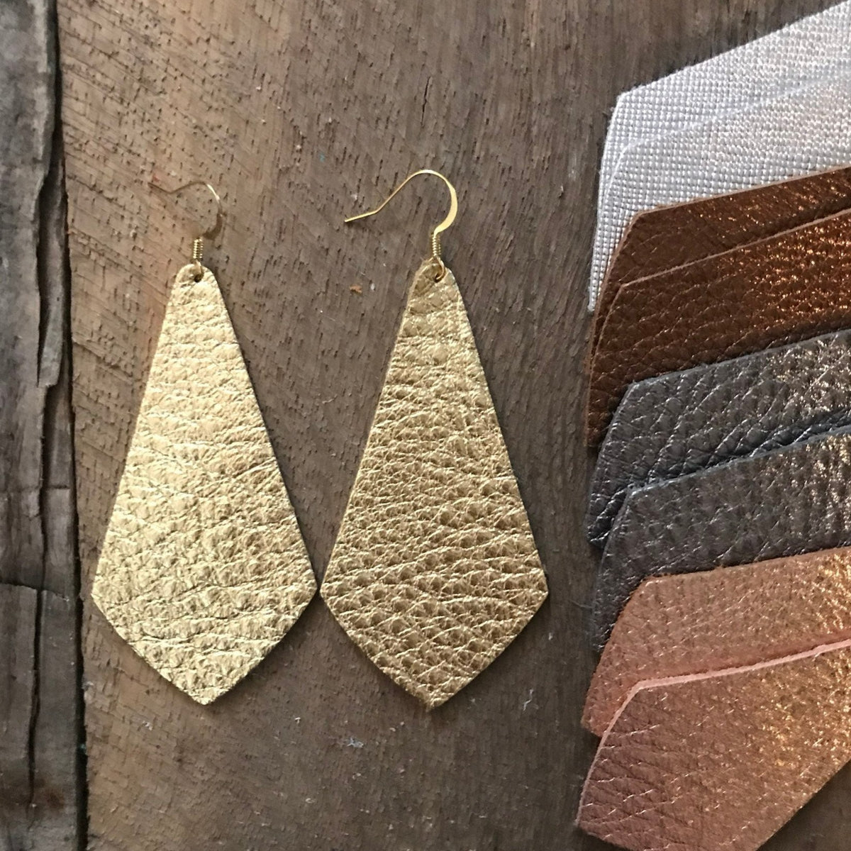 How To Make Faux Leather Earrings with Crystals on a Cricut  Leather  jewelry making, Diy leather earrings, Leather jewelry diy