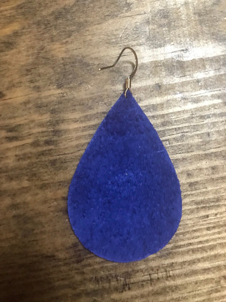 luck-of-the-irish-teardrop-leather-earrings