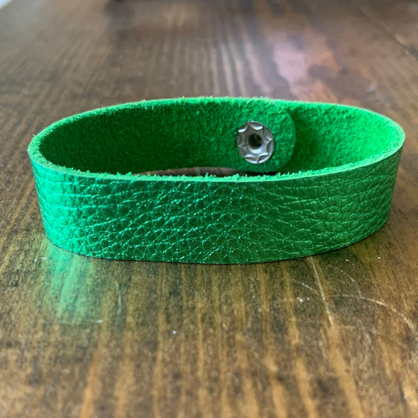 green-metallic-thin-cuff-leather-bracelet