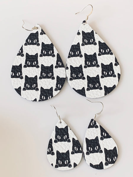 black-and-white-kitty-pattern-teardrop-leather-earrings